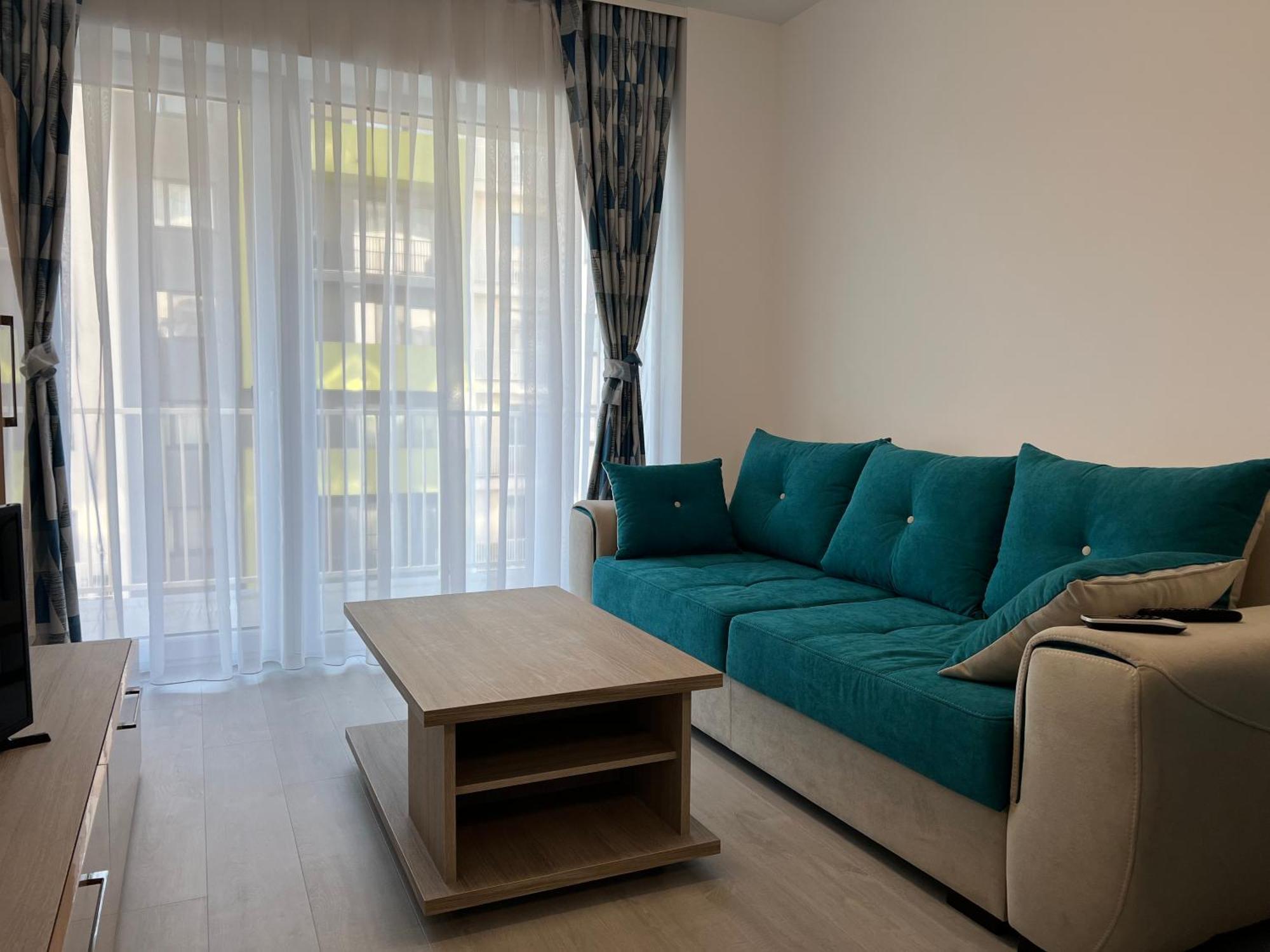 Royal Blue Property Oradea Eksteriør bilde